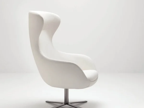 Poltrona modello Queen + Pouf - foto 2 di 18
