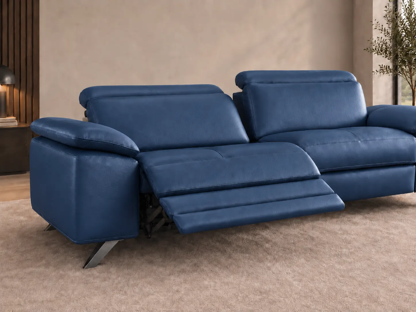 Divano Genius blu, dettaglio del bracciolo Divano Genius blu, dettaglio del bracciolo