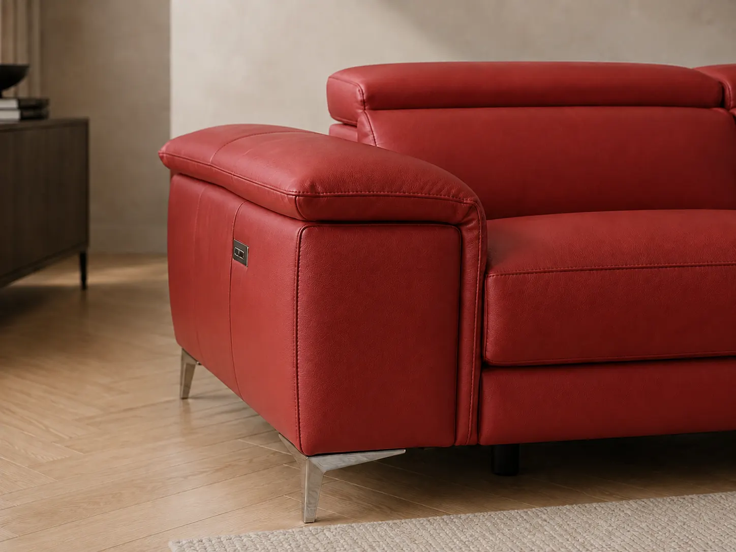 Divano Oscar rosso, dettaglio della cucitura Divano Oscar rosso, dettaglio della cucitura